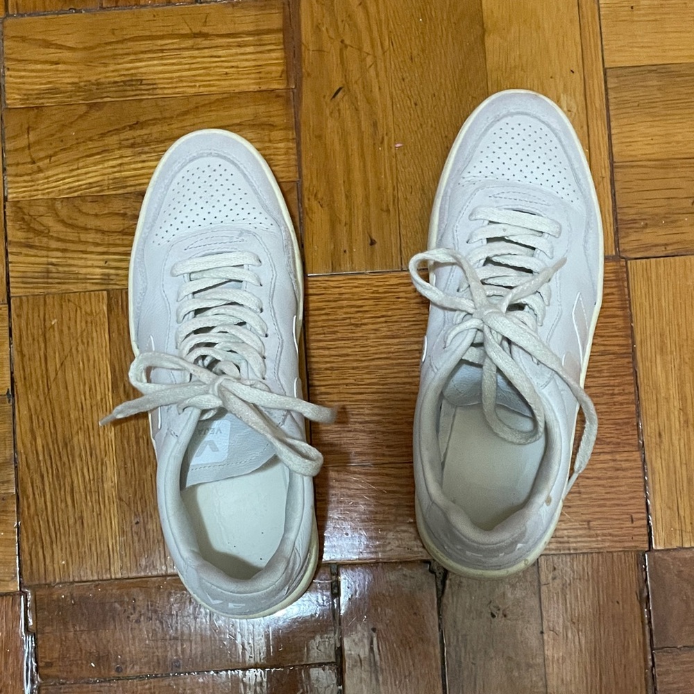 Veja Off-White Women's Sneakers
